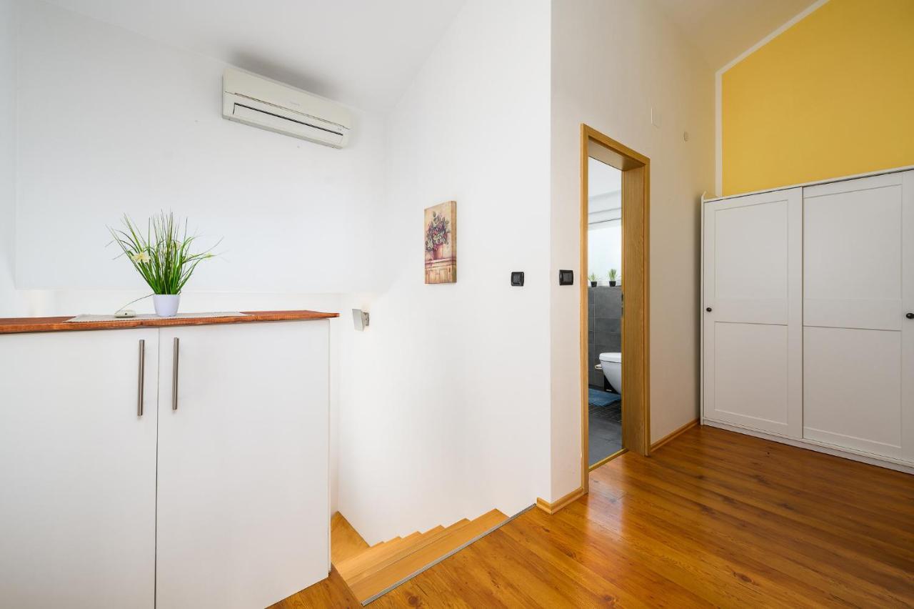 Kaštelir Villa Elisa מראה חיצוני תמונה